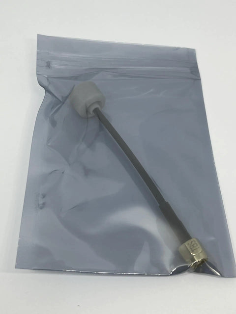 5.8GHz LHCP SMA Antenna With 0.99 Axial Ratio And 1.6dBi Gain For FPV Drones in packaging
