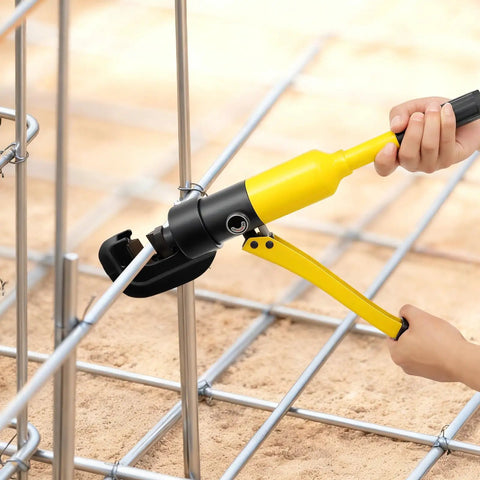 Heavy Duty 22mm Hydraulic Rebar Cutter With Sturdy Steel Toolbox For Construction Sites handheld tool cutting steel rebar on site.