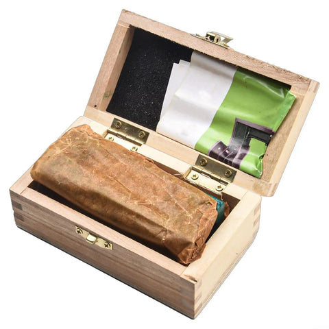 Noteflora Steel Bar for spirit Level 200mm 0.02mm Resolution Machinist Tool stored in wooden case, wrapped securely.