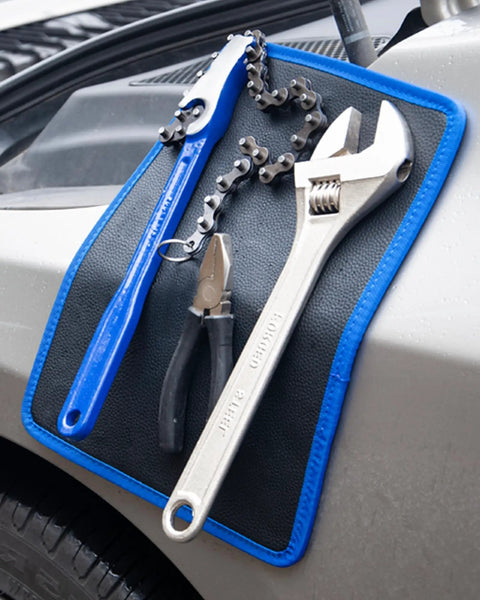 Heavy Duty Magnetic Tool Mat That Grabs Up To 40 Lbs, PVC Protected Surface, Non Slip Organizer For Garage, Shop, And Auto Repair, Keeps Screwdrivers, Wrenches, And Pliers Handy And Secure During Tilt Or Vibration