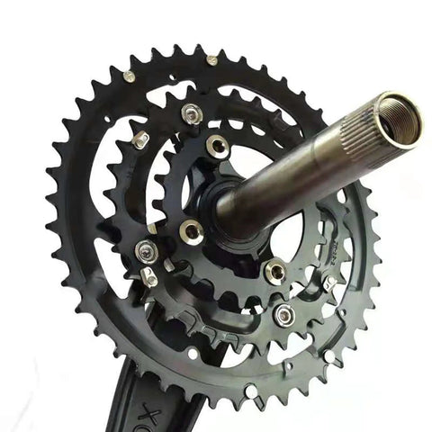 Close-up of Beast Alloy 6061 Mountain Bike Crankset with hollow integrated chainring and detachable sprocket for MTB and road cycling.