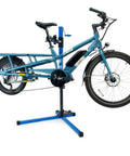 Heavy Duty Mechanical Lift Bicycle Repair Stand For E Bikes Cargo Bikes And MTB Rigs With 120 Lb Capacity Hand Crank Or Drill Powered