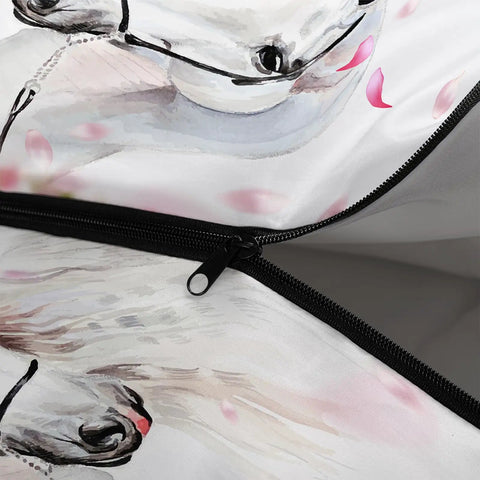 Close-up of zipper on Kid Friendly Camping Sleeping Bag Pink For Girls And Boys Lightweight And Cozy For Cold Weather Waterproof