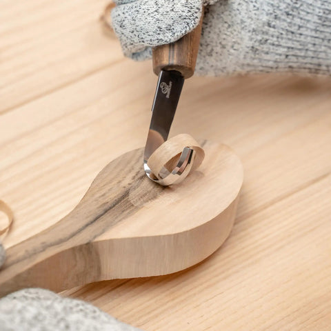 Solid Spoon Carving Kit With Dang Sharp Hook And Chip Knives delivering precise carving of wood shapes using a razor sharp knife.