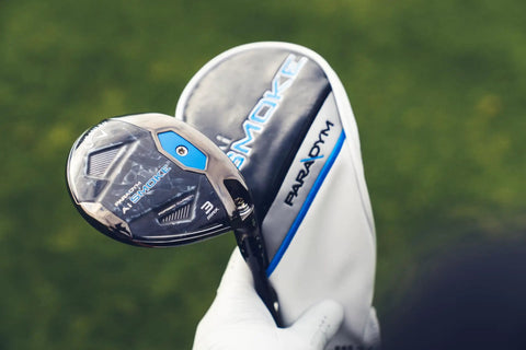 Close-up of Paradym AI Smoke Max Fairway Wood 5 Wood Graphite Regular, showcasing club head and cover, for easy launch in golf.
