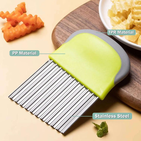 FANTEXY crinkle cutter with stainless steel blade and green handle for slicing potatoes and vegetables