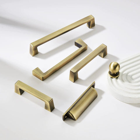 10 Pack 6.3 Inch Center To Center Brushed Antique Brass Kitchen Cabinet Handles 160mm Cabinet Pulls on white background