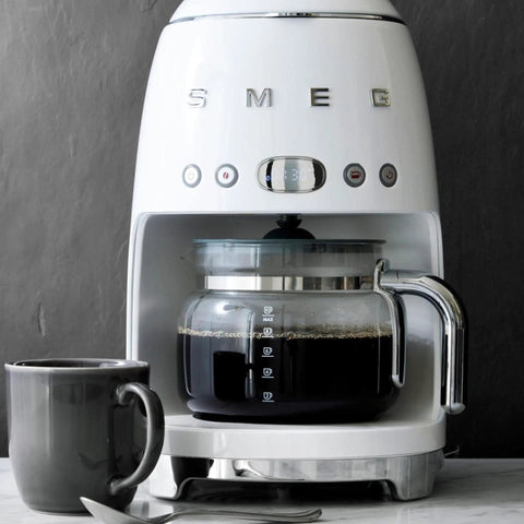 50s Retro Style Glass Coffee Carafe Replacement for DCF02 Overflow Coffee Maker, gray chrome jug on a coffee machine