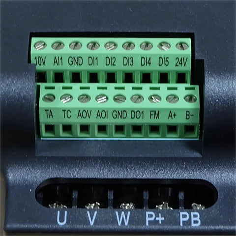 Economical Three Phase VFD Inverter 0.75kW 1.5kW 2.2kW 380V With 0 to 500Hz Output Motor Speed Vector Control Compact AC Drive terminal block