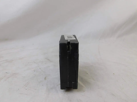 Side view of Duplex Tandem Circuit Breaker 30A and 20A, 1 Pole Replacement for Home Electrical Panels, Fits Standard Load Centers