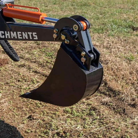 24 Inch Front And Backhoe Bucket With Hydraulic Tilt, Beefy Carbon Steel Teeth, Excavator Attachment For Front Hoe And Backhoe in use
