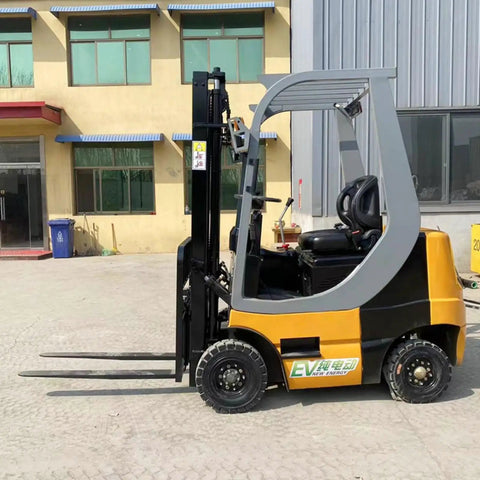 Battle Ready Counterbalance Industrial Forklift Truck 2.5 Ton with adjustable fork width, parked outside a warehouse.