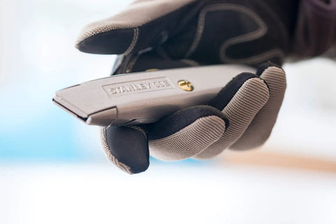 Everyday Utility Knife With Retractable Blade For Safe Precise Cutting In DIY Projects Cardboard Boxes And Craft Tasks