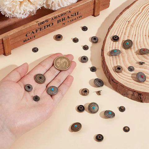 Flower Snap Button Kit With 16 Sets In 8 Styles Vintage Metal Flat Round Floral Fasteners For Sewing DIY Crafts Garment Making Mixed Color Alloy Buttons For Clothes And Decorations, mixed color alloy snap buttons displayed in hand