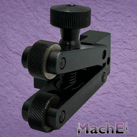 Mini V-Clamp Knurling Tool With Spring Action, 5-20 mm Capacity, Quick Change Tool Post Compatible Lathe Accessory on textured background