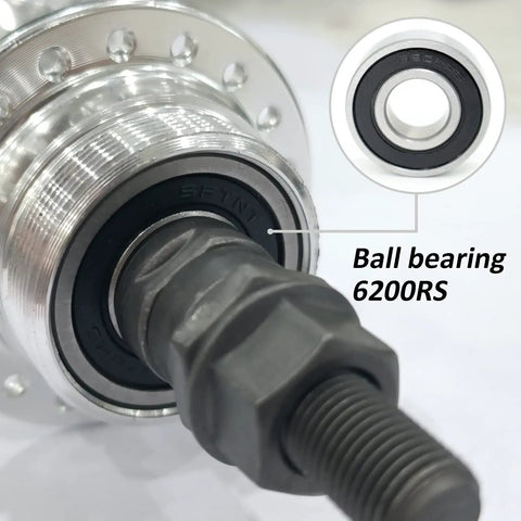 Close-up of Rear Hub 36 Hole Aluminum Alloy 135mm Wide With Double Thread Three Eighths Inch Axle 185mm Length 6200RS Bearings
