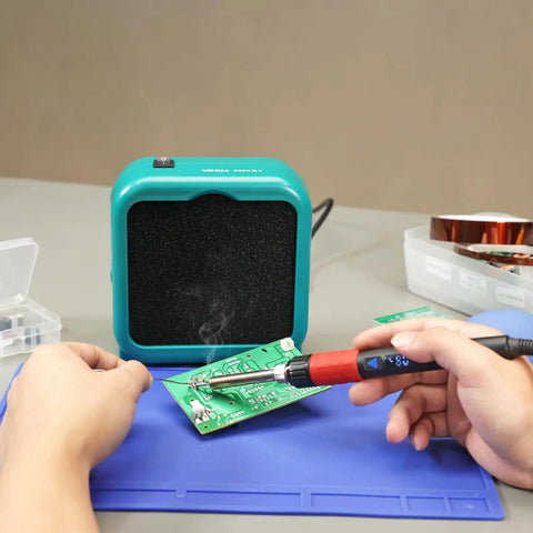 Compact Soldering Fume Extractor That Busts Soldering Smoke With Dual Activated Carbon Filters For PCB Soldering And Electronics Repair