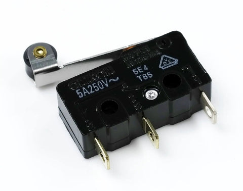 SS5GL2 Micro Limit Switch 125 VAC 5A Hinged Roller Momentary Snap Action Black Pack of 5 angled view