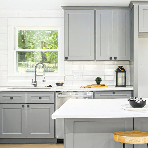 Gray kitchen with Matte Black Square Cabinet Knobs 10 Pack For Cabinets And Drawers Kitchen Cabinet Hardware installed.