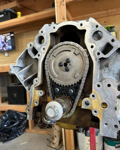 Engine with installed LS Timing Chain Kit with Cam Sprocket and ARP Bolts for GM LS Engines 4.8L 5.3L 6.0L