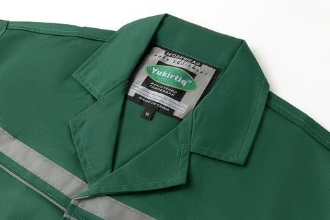 Close-up of green lab coat collar with label, Reflective Long Lab Coat For Warehouse And DIY Projects With Knee Length Coverage, size XL