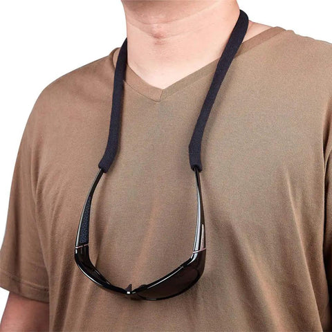 Man wearing sunglasses with Six Pack Eyewear Straps For Glasses And Sunglasses Adjustable Neck Lanyard Cord Holder Sports And Everyday Eyewear Retainer Straps