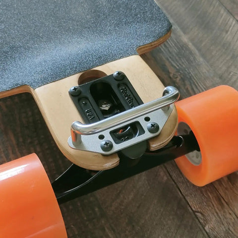 Stainless Steel Longboard Carry Handle For Electric Skateboard With Widened Four Finger Grip Built Tough For Easy Carrying And Stable Handling Durable Wear Resistant attached on board