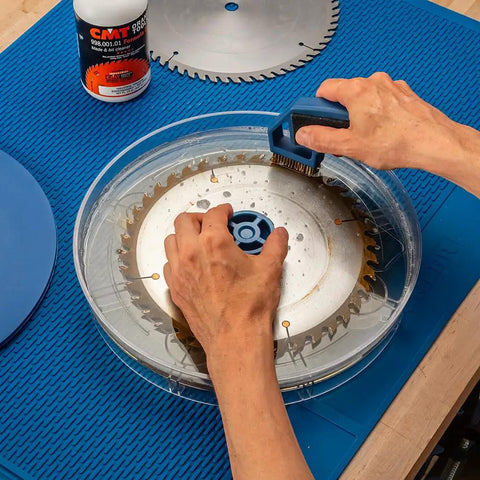 Pro Grade Saw Blade Cleaning Kit For Circular Table And Miter Saws 6 1/4 To 12 Inches Clean Pitch Resin And Dirt Build-Up With Scrubber Dish And Holder For Easy Woodworking Tool Care, hands cleaning blade