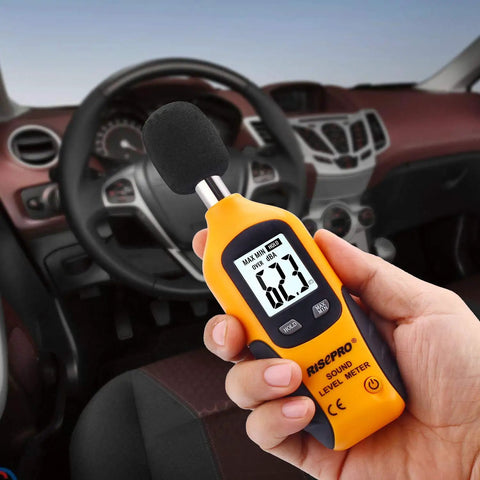Digital Sound Level Meter With Backlight 30-130 dB Range Data Hold MAX/MIN Auto Power Off Dual Ranges HT-80A held in car