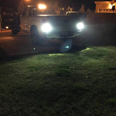Truck with 912 921 LED Bulbs For Back Up Lights 6000K Xenon White illuminating driveway at night