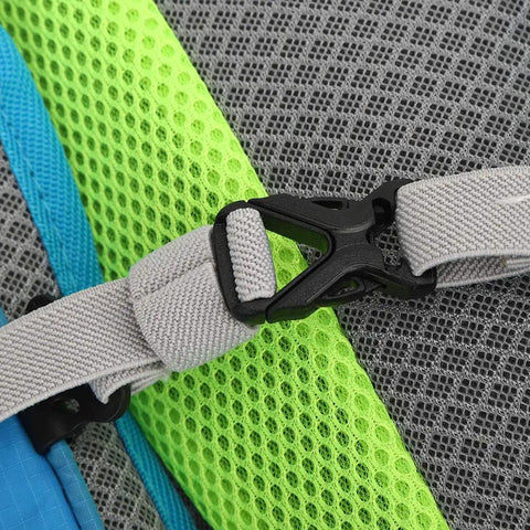Close-up of buckle and mesh detail on Hydration Pack for Cyclists and Runners, Lightweight 600D Polyester Rucksack With Durable Double-Stitched Seams