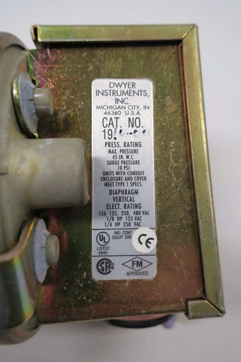 Rugged Heavy Duty Low Differential Pressure Switch Rated At Forty Five Inch Water Column And Four Eighty Vac With Fifteen Amp Output Delivers Rock Solid Performance And Zero Sweat Maintenance