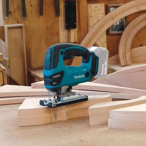 Cordless Jig Saw 18V LXT Brushed Lithium-Ion, Variable Speed 0-2600 SPM, 3 Orbital Settings Plus Straight Cut on wood piece