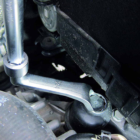Oil Filter Wrench For DSG Gearbox Oil Change 24mm 140mm One Half Inch Drive Long Style in use on VAG vehicle