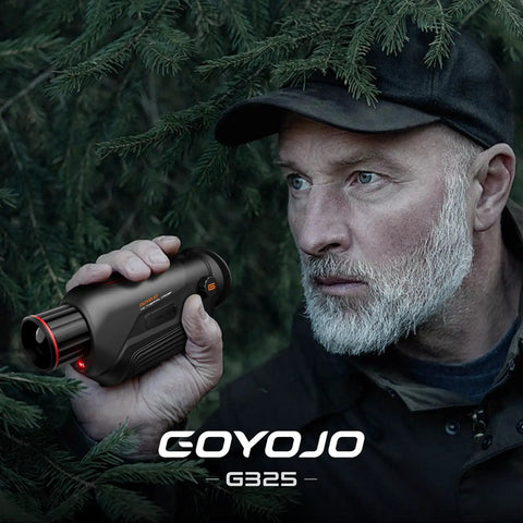 Man holding Thermal Imaging Monocular For Hunting Gear And Wildlife Observation 384x288 Sensor With 50 Hz Refresh Rate 25mm Lens