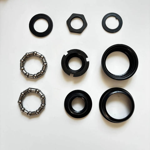 Components of Ride Ready One Piece Bicycle Crank Set With 40T Sprocket, 152mm Arm, Fits Most 26 Inch Bikes, Half Inch Pedals, Black