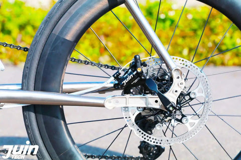 Rear bike wheel with Cable Actuated Hydraulic Disc Brake Caliper Set For Flat Mount Road Gravel And CX Bikes Front And Rear No Fuss Upgrade