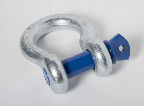 Hardcore One Inch Bow Shackle Built For Massive Loads With 8.5 Ton Working Load Limit Hot Dip Galvanized forged steel rigging hardware.