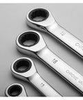 Close-up of Double Head Ratchet Spanner Set for 8mm to 19mm Nuts and Bolts showing chrome vanadium alloy and sizes 19, 18, 13