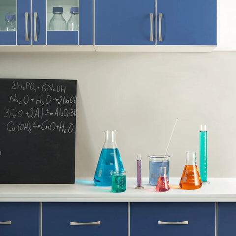 Set Of Four 600 mL Borosilicate Glass Beakers For Lab Classrooms And Research, Lab Grade Chemistry Equipment on a lab counter