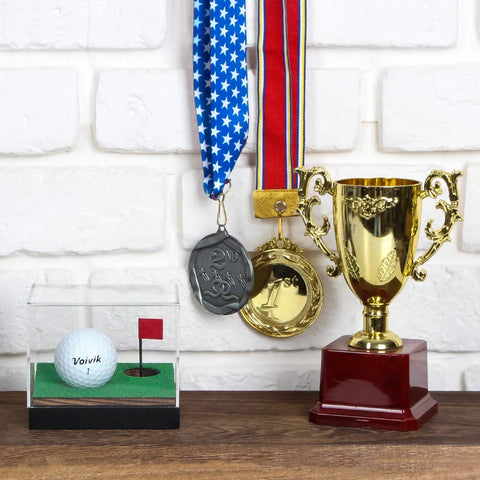 Clear Acrylic Golf Ball Display Case With Wood Base Dustproof Transparent Holder For Souvenir Golf Balls One Hole Design
