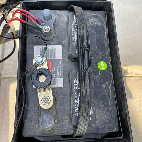 Installed 12V Side Post Battery Disconnect Switch Kit For Cars Two Pack Quick Disconnect Battery Cut Off And Kill Switch with long bolt.