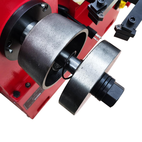 Close-up of Brake Drum And Disc Lathe Combo For Disc And Drum Brakes 7.1 to 13.7 Inches 110V 1100W High Precision Pro Grade Lathe Saddle