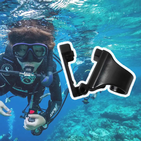 Two Pack Snorkel Clips Universal Plastic 25mm Snorkel Holder And Retainer For Scuba Diving And Snorkeling Gear in use underwater