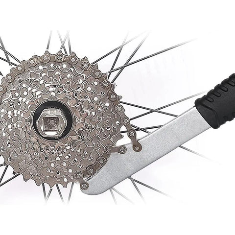 Chain Whip And Freewheel Remover Tool For Bikes, Cassette Lockring Sprocket Removal Kit with carbon steel chain whip on bike wheel