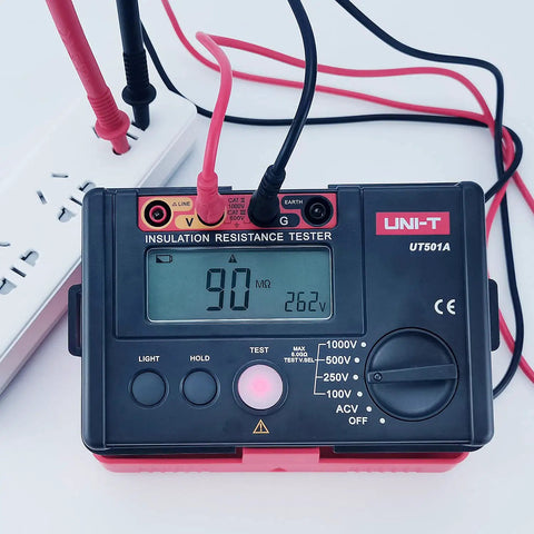 Go-To Insulation Megohmmeter Tester with Ground Resistance Meter UT501A, displaying measurement on backlit LCD screen.