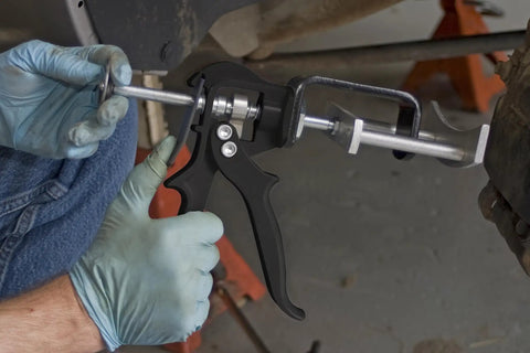 Dual Piston Brake Pad Spreader Tool For Quick Caliper Piston Compression And Easy Dual Pad Replacement, Reducing Frustration And Mess For A Smooth No Fuss Brake Job