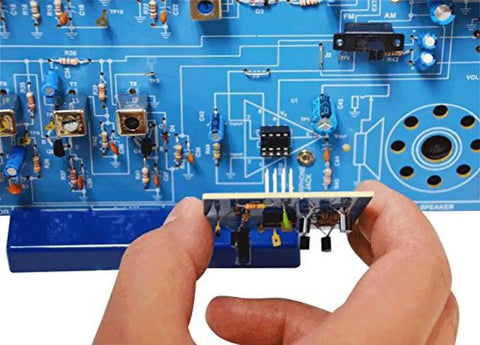AM FM Radio Kit For Soldering Enthusiasts Switch Between ICs And Transistors Superheterodyne Design For AM And FM Broadcasts Dope STEM Project With 56 Page Training Course Covering Audio Amp AM Detector AM IF FM Detector FM IF FM RF Stages, blue PCB
