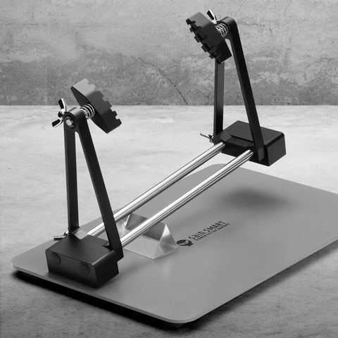 Magnetic Adjustable Circuit Board Holder With 360 Degrees Rotating Clamps, Soldering Helping Hand, ESD Safe on table