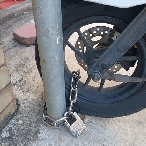 8mm Thick Hardened Steel Chain Lock With Beam Padlock 1.64 Feet Long Outdoor Security Chain securing motorcycle wheel to pole